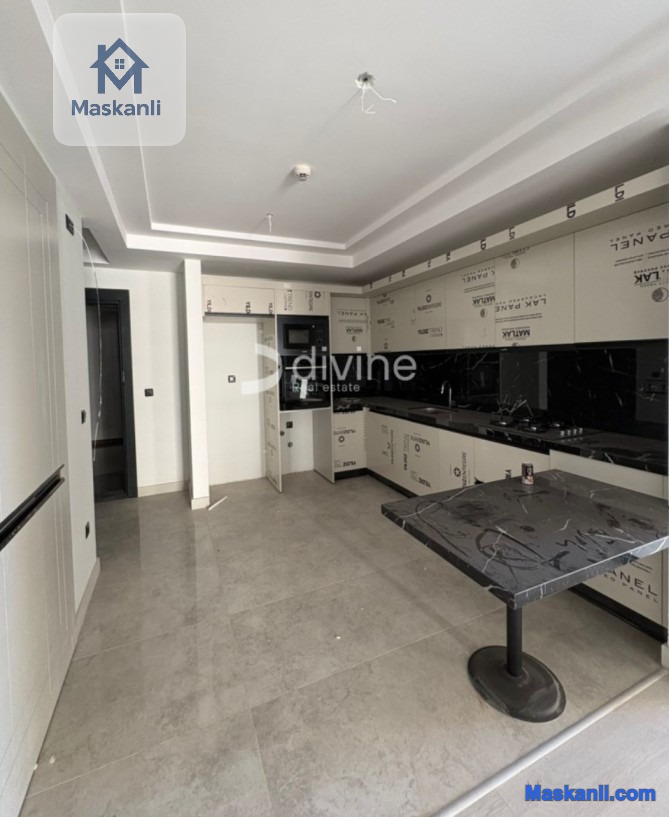 Cozy 1BR Apartment with Balcony